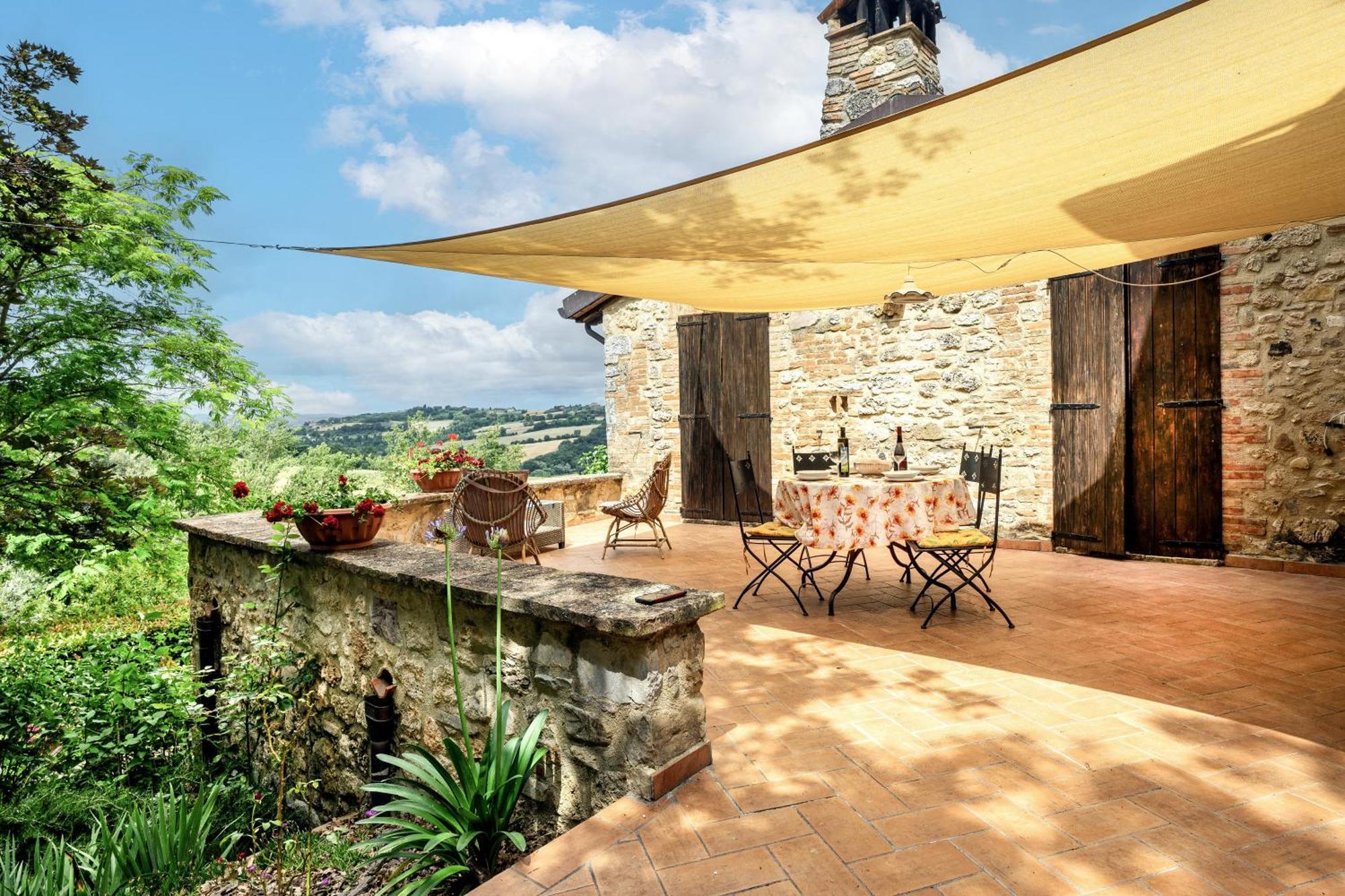 Agriturismo Bio Tra Cielo E Terra Frontignano Exterior foto